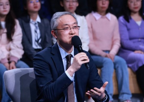 隆基张海濛做客央视《对话》：NDC目标助力新能源高质量发展