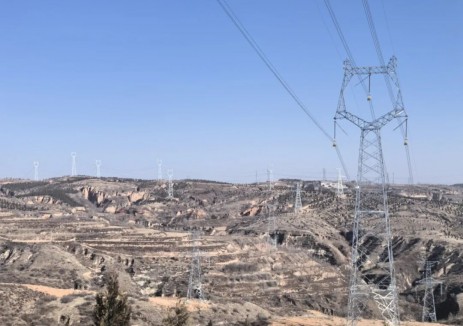 锦界Ⅱ变-朔方750变330千伏Ⅰ、Ⅱ回线路工程顺利完成首段放线施工