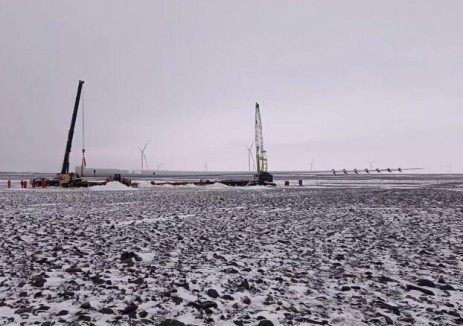 吉木乃80萬千瓦風電（二標）一區20臺風機全部吊裝完成