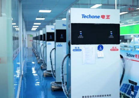 孤勇者的破局：电王如何用自然散热，重新定义充电桩的未来？