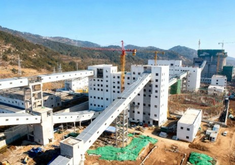 華陽科技泊里項目建設(shè)攻堅正酣 全力沖刺任務(wù)目標(biāo)