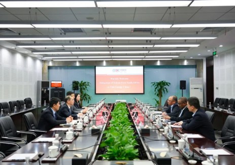 探讨新能源等领域投融资！乔旭斌会见南非电力公司首席财务官Calib Cassim