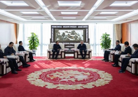 中国华电叶向东与内蒙古鄂尔多斯市委副书记、市长于海宇会谈