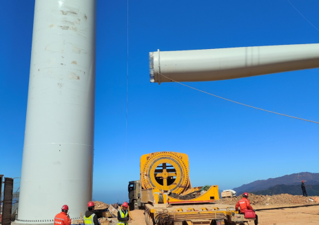 明威吊装郴州欧阳海风电二期项目进入收官阶段:以专业铸就品质,用敬业点亮绿色未来