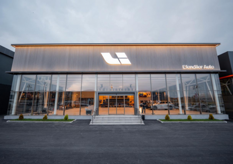 理想汽车海外布局再迎里程碑：正式进入埃及、哈萨克斯坦和阿塞拜疆市场。