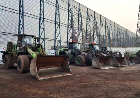 唐山港集团港通新能公司在矿石码头新建8台充电桩