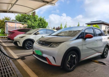 山东菏泽公交集团上海路充电站开始启用