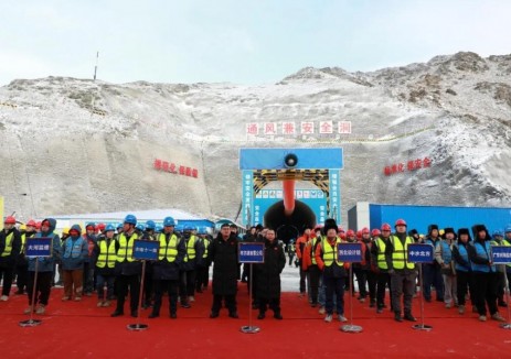 布尔津抽水蓄能电站地下厂房首层开挖启动