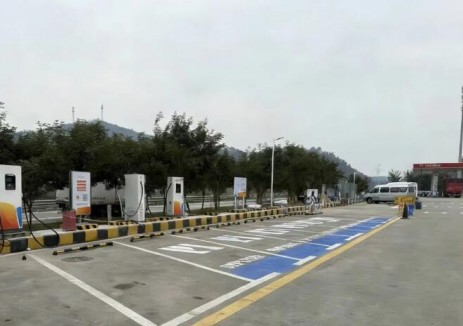 广明高速更合停车区充电站焕新升级正式投运