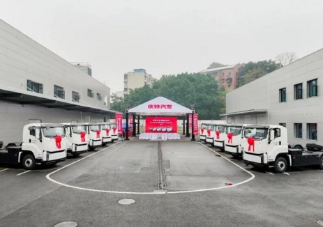 提速打造便捷超充之城庆铃汽车首批200台铃界超充重卡交付