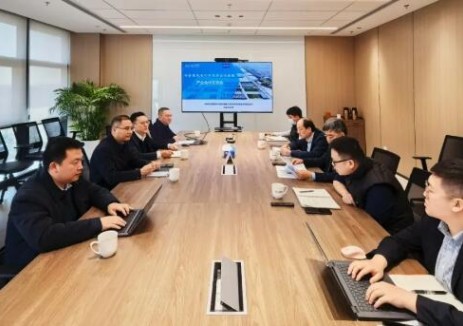 雷建率隊訪問中材科技風電葉片股份有限公司