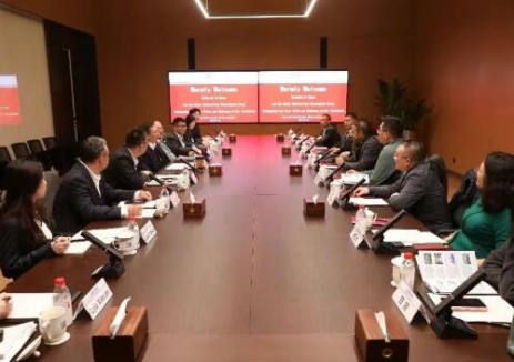 周毅与卡塔尔企业发展集团董事长Abdullah Al Hamar座谈交流