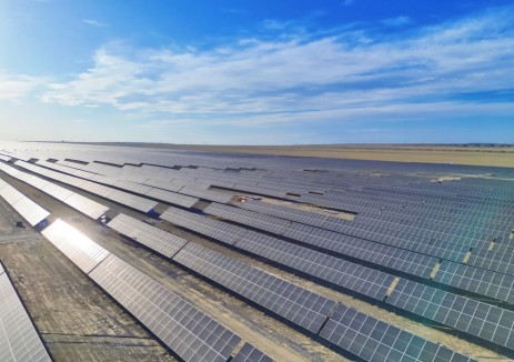 新疆沙湾光伏储能项目成功并网发电