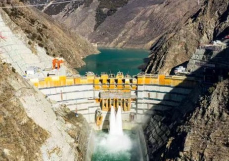 我国在建海拔最高双曲拱坝电站——叶巴滩水电站首批机组正式投产发电