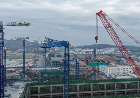 陆丰核电1号机组常规岛主厂房钢结构机电模块完成首次吊装