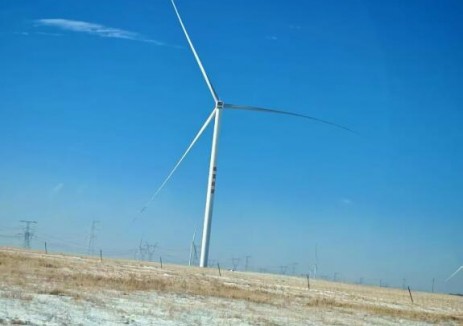 内蒙古锡林浩特市泰富能源400MW风电项目实现并网发电