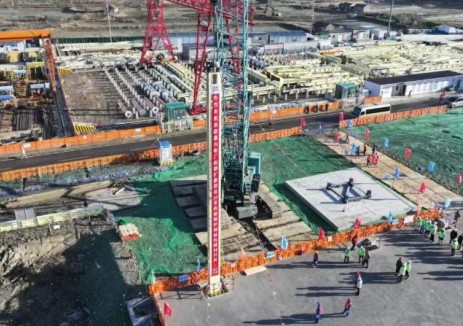 浙能嘉电四期10号机组锅炉钢结构顺利开吊