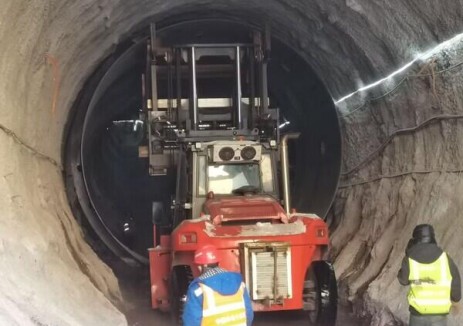 新疆察汗乌苏生态电站工程引水发电洞压力钢管安装启动