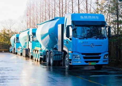 东风天龙KL兆瓦超充重卡批量交付江苏客户