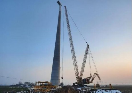 隆堯順泰300MW風電項目完成首臺風機吊裝