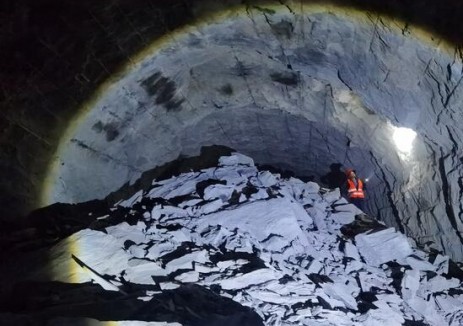 中国电建刚果（金）导流洞工程实现全线贯通