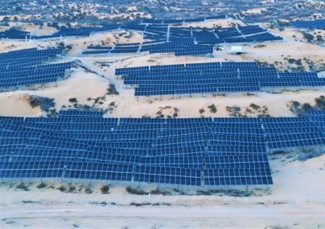 陕西榆阳15万千瓦农光互补项目实现全容量并网发电