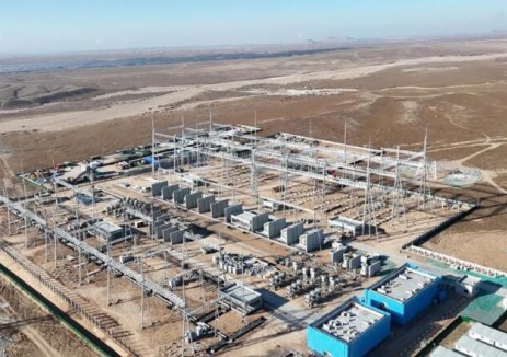 内蒙古乌海海南500千伏变电工程完成500千伏架构组立