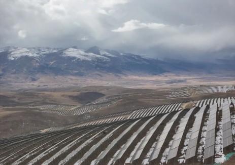 索绒光伏项目Ⅱ标段首批并网发电