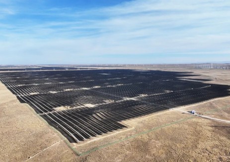 700MW！新“光”景！青海共和源网荷储项目光伏全容量并网