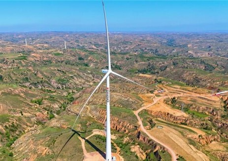 国神府谷“沙戈荒”基地风电项目全容量并网发电