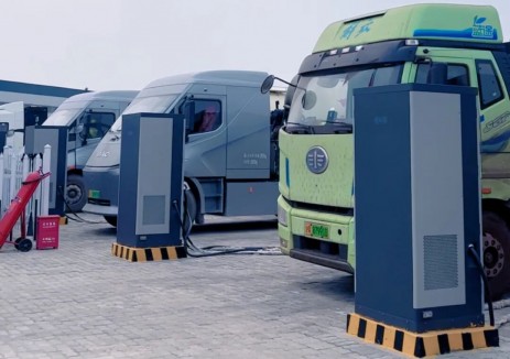 当重卡集体充电时，电闪加如何推动兆瓦级充电与电网的协同之道