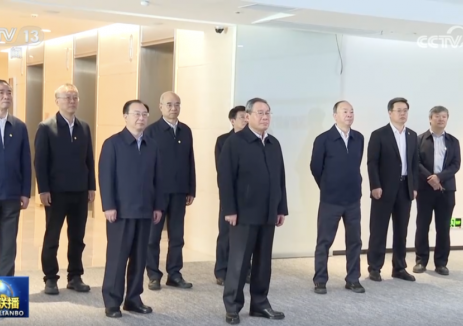 李强总理在广东调研，小鹏汽车汇报了企业在机器人等物理AI领域的最新进展