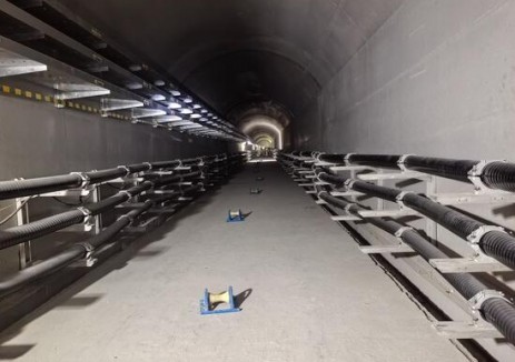 河南鲁山抽蓄电站500千伏高压电缆敷设完成