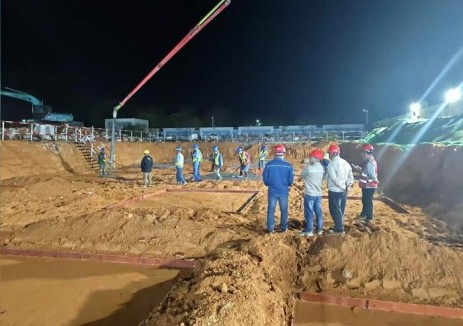 广东石碑山风电项目升压站电气楼垫层浇筑完成