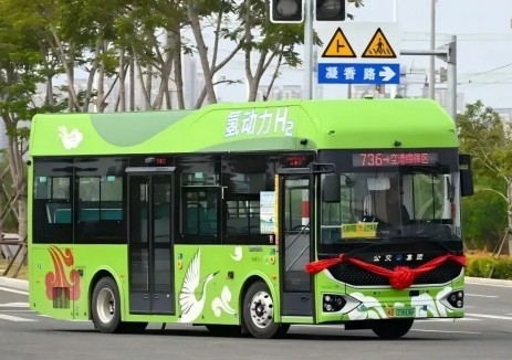 福建首条氢能公交示范线落地厦门，新研氢能携手金龙客车共启零碳交通新篇章