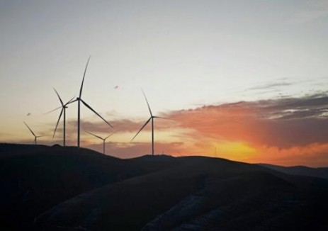 宁夏国能固原风电一标段项目首批风机并网发电