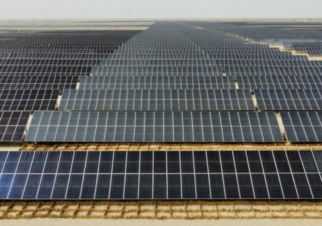 新疆沙雅250兆瓦光伏项目全容量并网发电