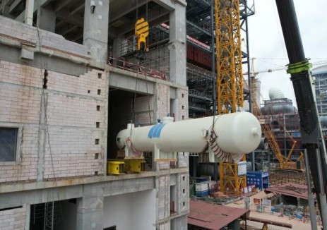 陕投信丰能源项目7号、8号、9号低压加热器顺利吊装