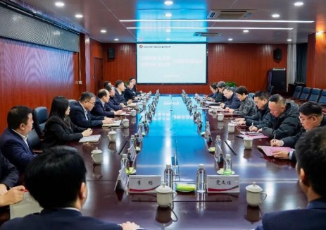 陕煤集团红柳林矿业公司党委书记、董事长王军胜一行到公司座谈交流