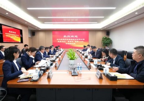 刘增强与运达能源科技集团党委书记、董事长陈棋座谈