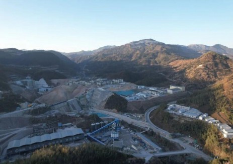 国网新源浙江磐安抽水蓄能电站下水库大坝碾压混凝土浇筑完成