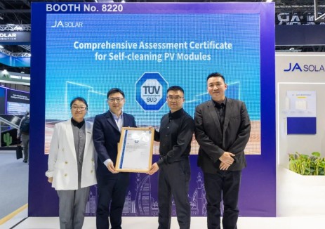 突破 更全面 | 晶澳DeepBlue 5.0获颁TÜV南德“自清洁”认证！