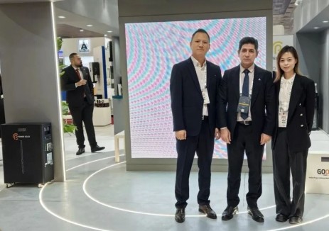 直击IEE | 正信光电与伊拉克各方携手探讨，共同打造当地可持续能源蓝图