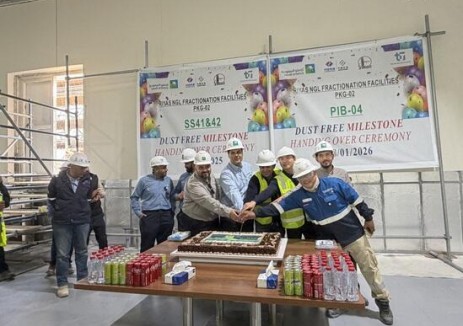 沙特利雅思二期项目两栋核心建筑通过“设备无尘”验收标准