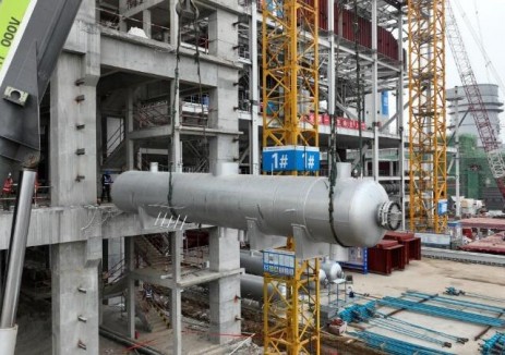 河南信阳项目4台低加吊装就位