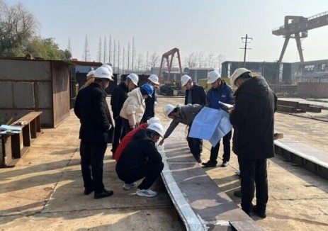 岷江东风岩航电枢纽工程首批泄水闸埋件顺利通过出厂验收