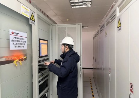 国网济源风电运检中心大岭风电场圆满完成正反隔离装置更换工作