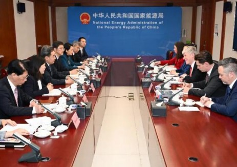 国家能源局主要负责人会见加拿大能源与自然资源部长