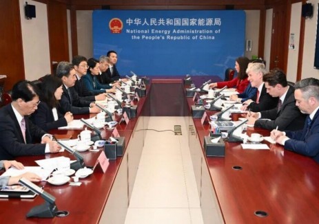 国家能源局主要负责人会见加拿大能源与自然资源部长