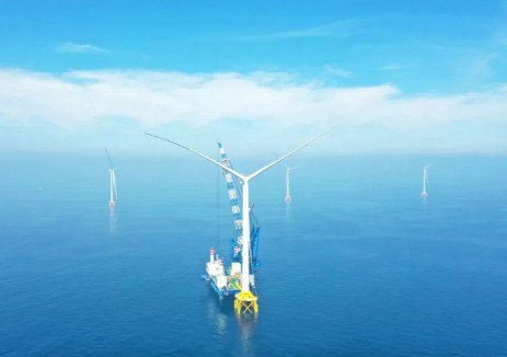 我国水深最深海上风电项目首批并网发电